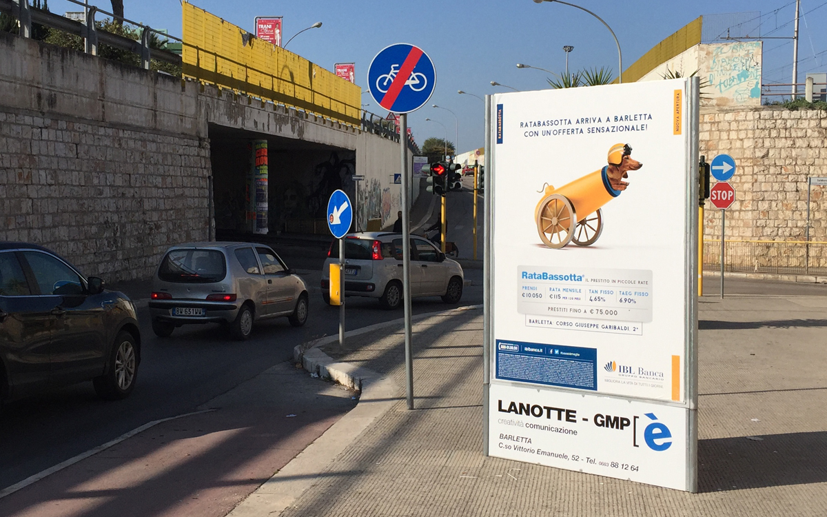 Totem tri facciale 1,40 mt x 2 mt Totem tri facciale 1,40 mt x 2 mt_LanotteGmp